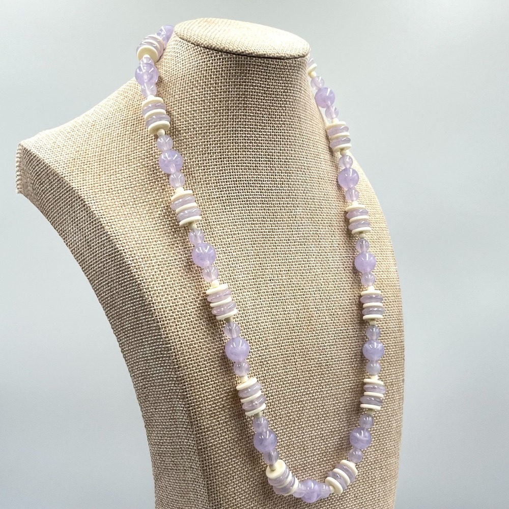Vintage Retro Lavender Purple Glass & Cream Resin Beaded Strand Necklace 24" - Picture 7 of 9